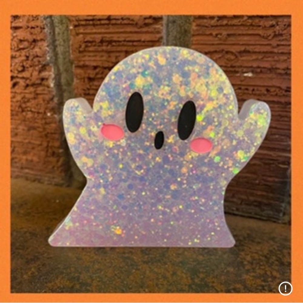 Groovy Glitter Ghostie Halloween Shelf decor, 3 Tier Decor